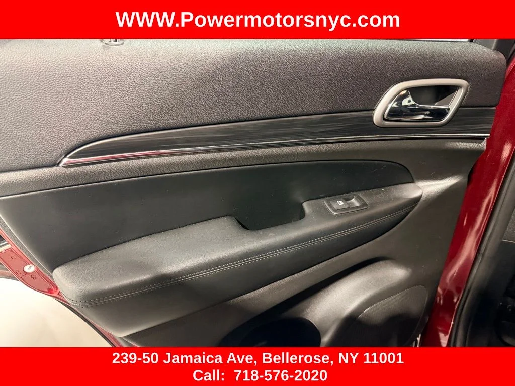 Used 2019 Red Jeep Limited image 39