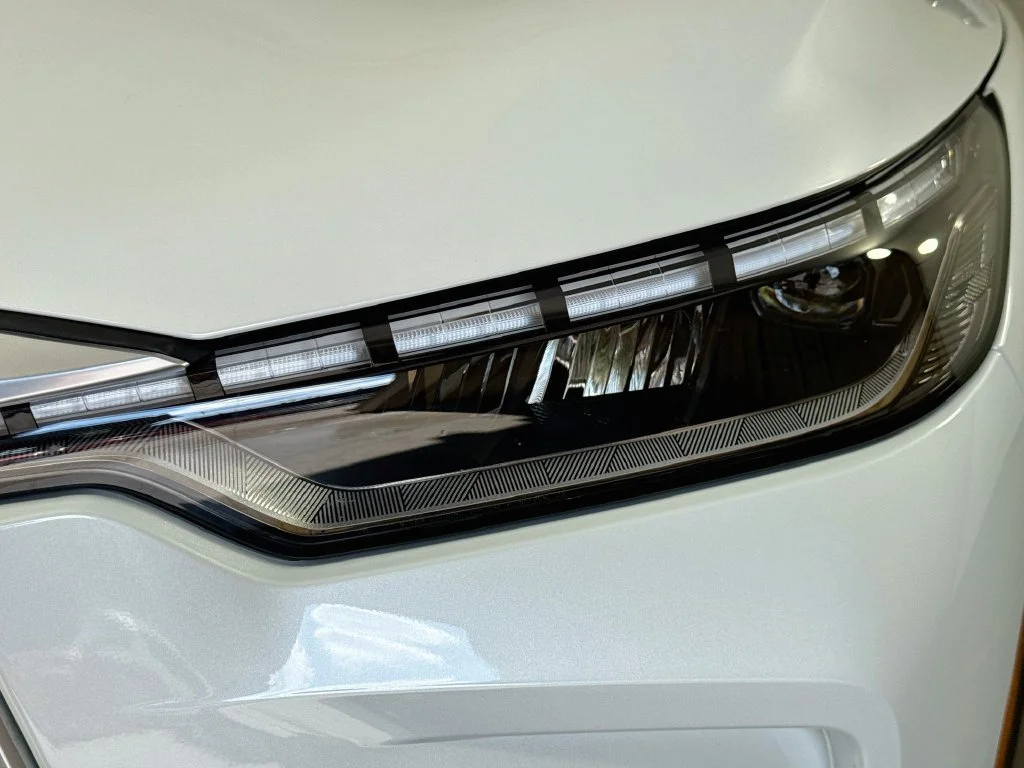 Certified Used 2027 White INFINITI LUXE image 43