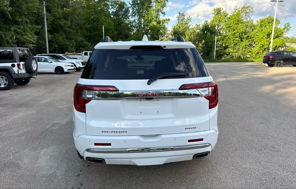 Used 2022 White GMC Denali image 7
