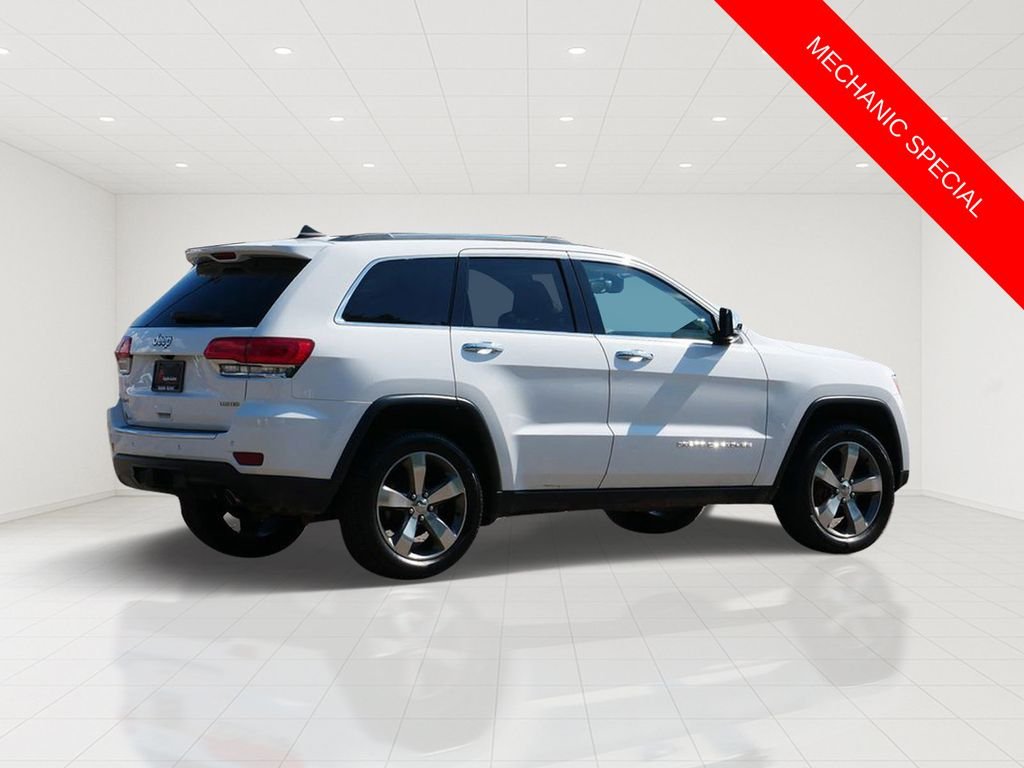 Used 2015 White Jeep Limited image 3