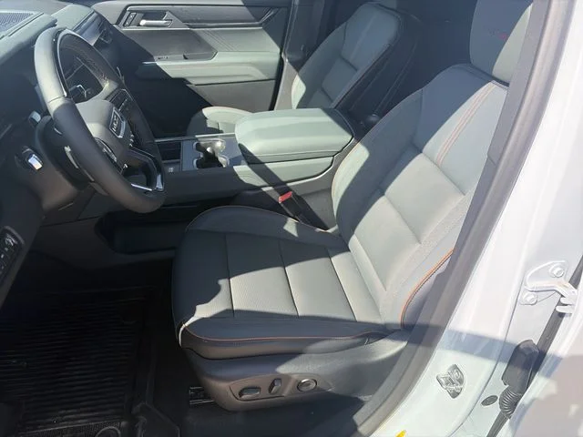 New 2027 White GMC AT4 image 10