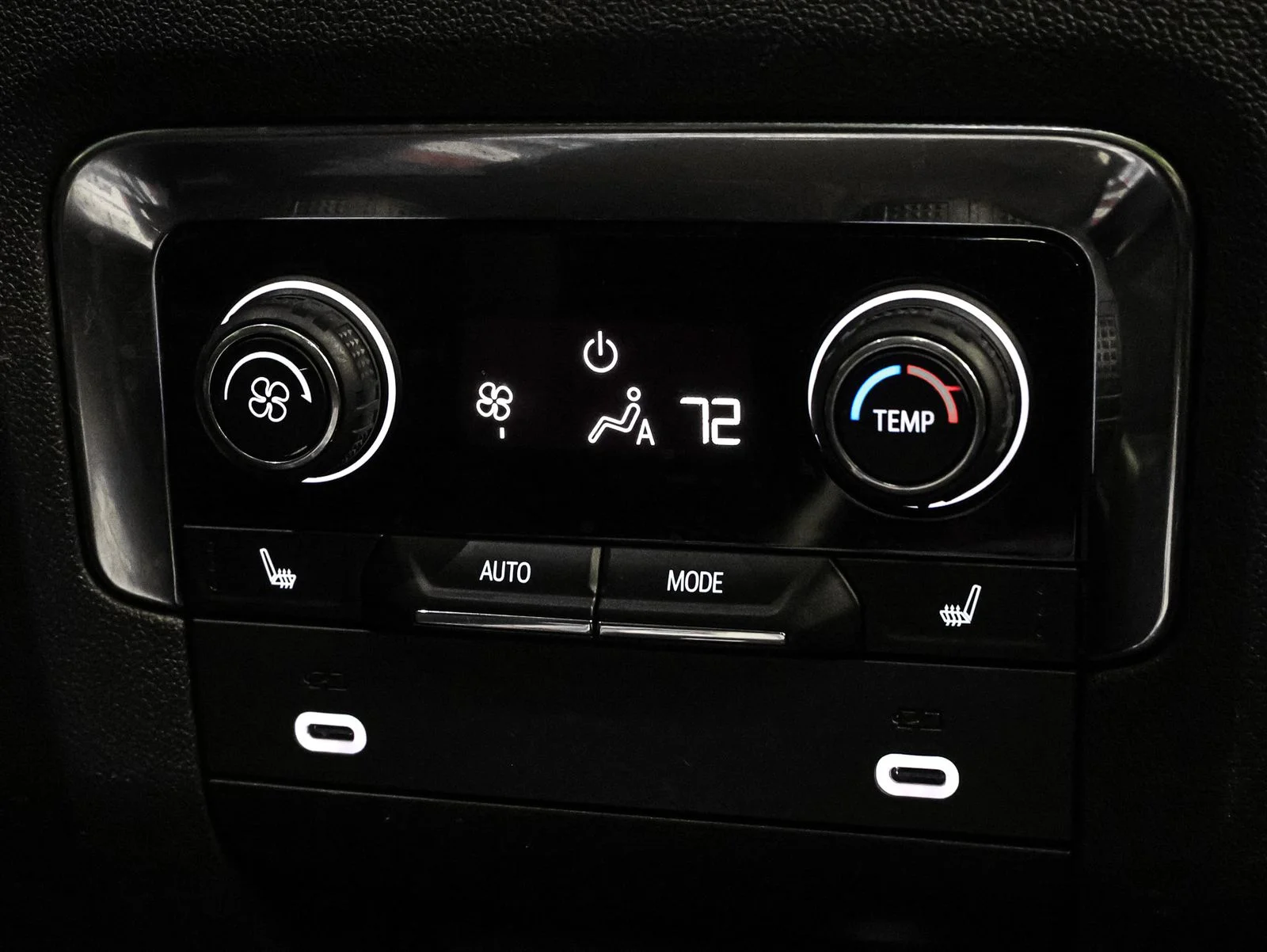 Used 2022 Black Chevrolet High Country image 28