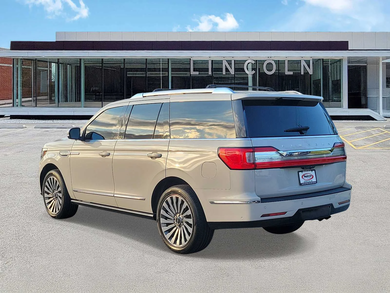 Used 2020 White Lincoln Reserve image 4