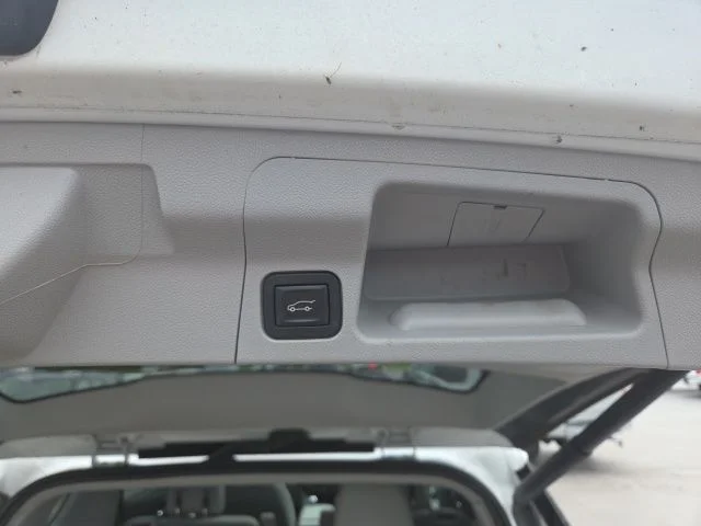 Used 2019 White GMC SLT-2 image 29