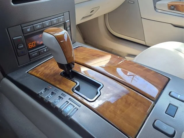 Used 2005 Crimson Pearl Cadillac Y image 8