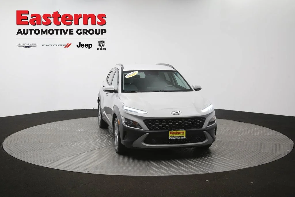 Used 2022 Silver Hyundai SEL image 51