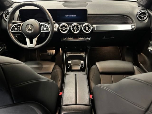 Used 2020  Mercedes-Benz GLB 250 image 12