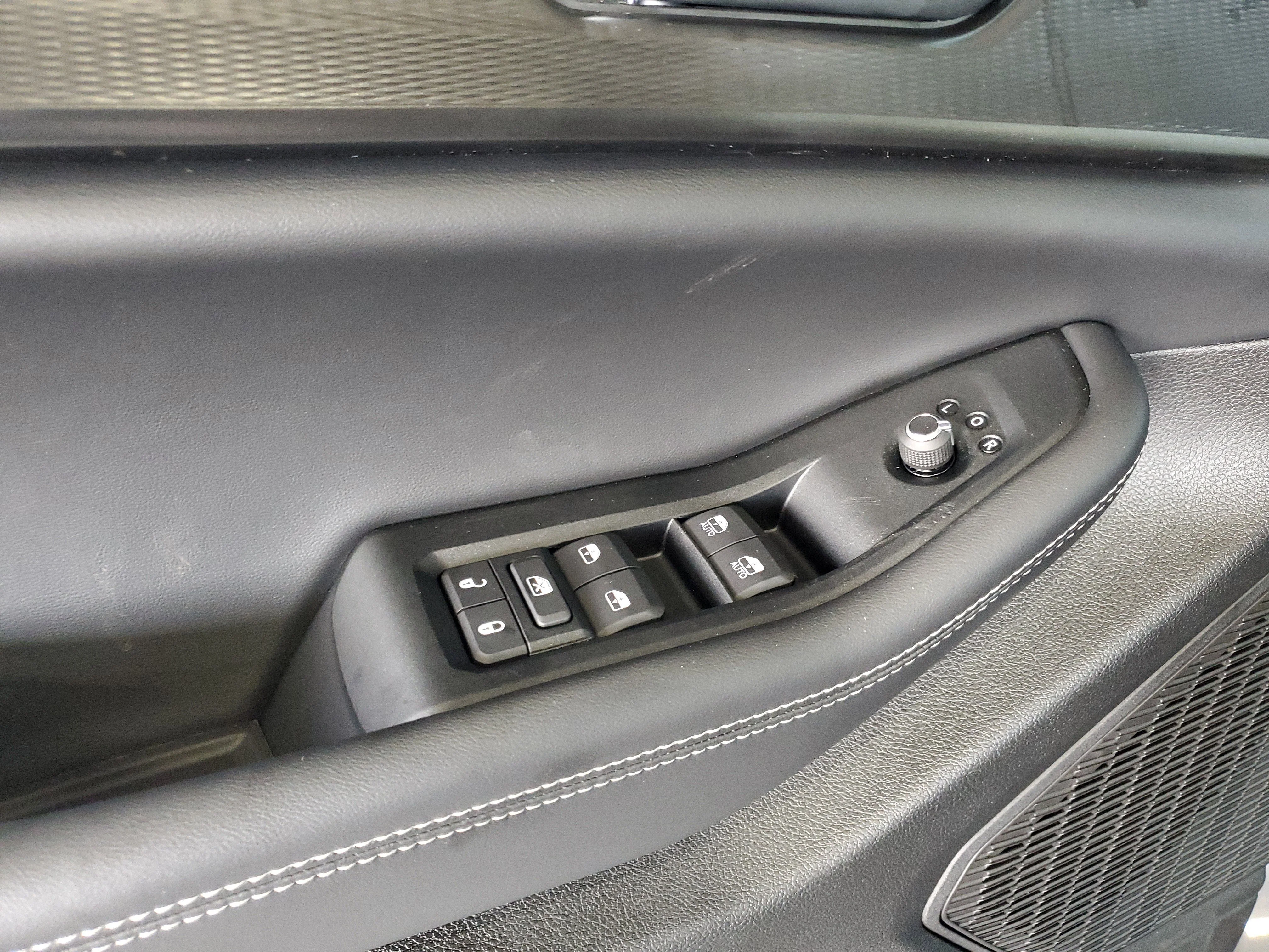 New 2026 Baltic Gray Metallic Clearcoat Jeep Laredo X image 15