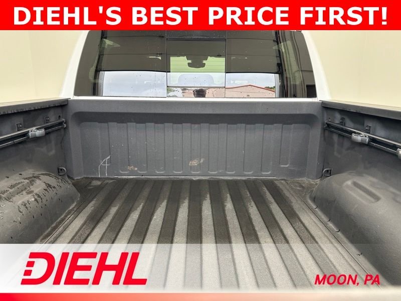 Used 2022 White Ram Big Horn/Lone Star image 10