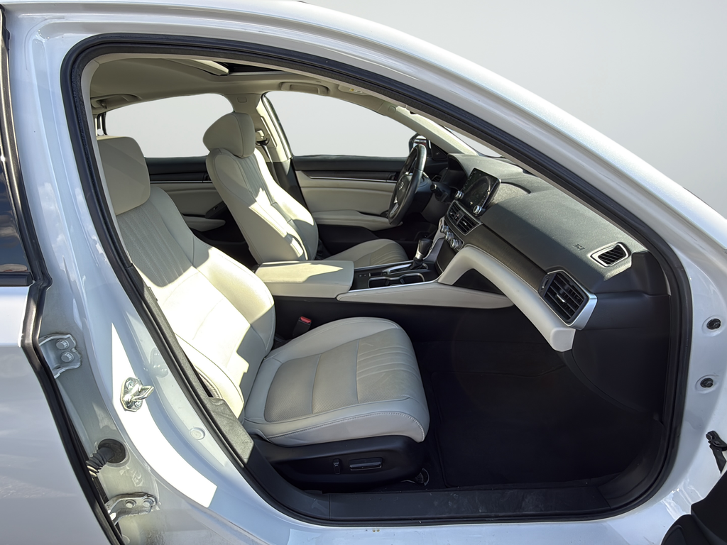 Used 2020 White Honda EX-L image 26