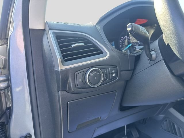 Used 2022 Silver Ford SEL image 8