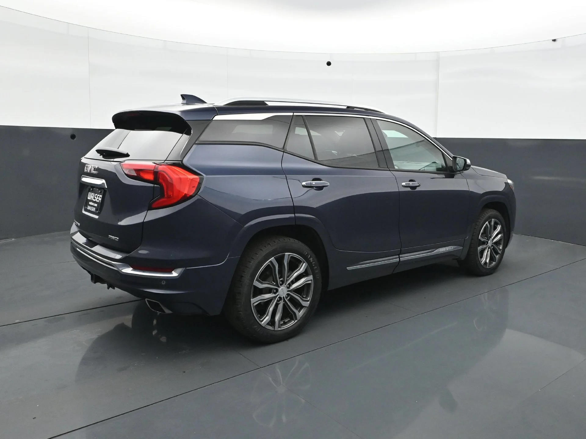 Used 2018 Blue Steel Metallic GMC Denali image 6