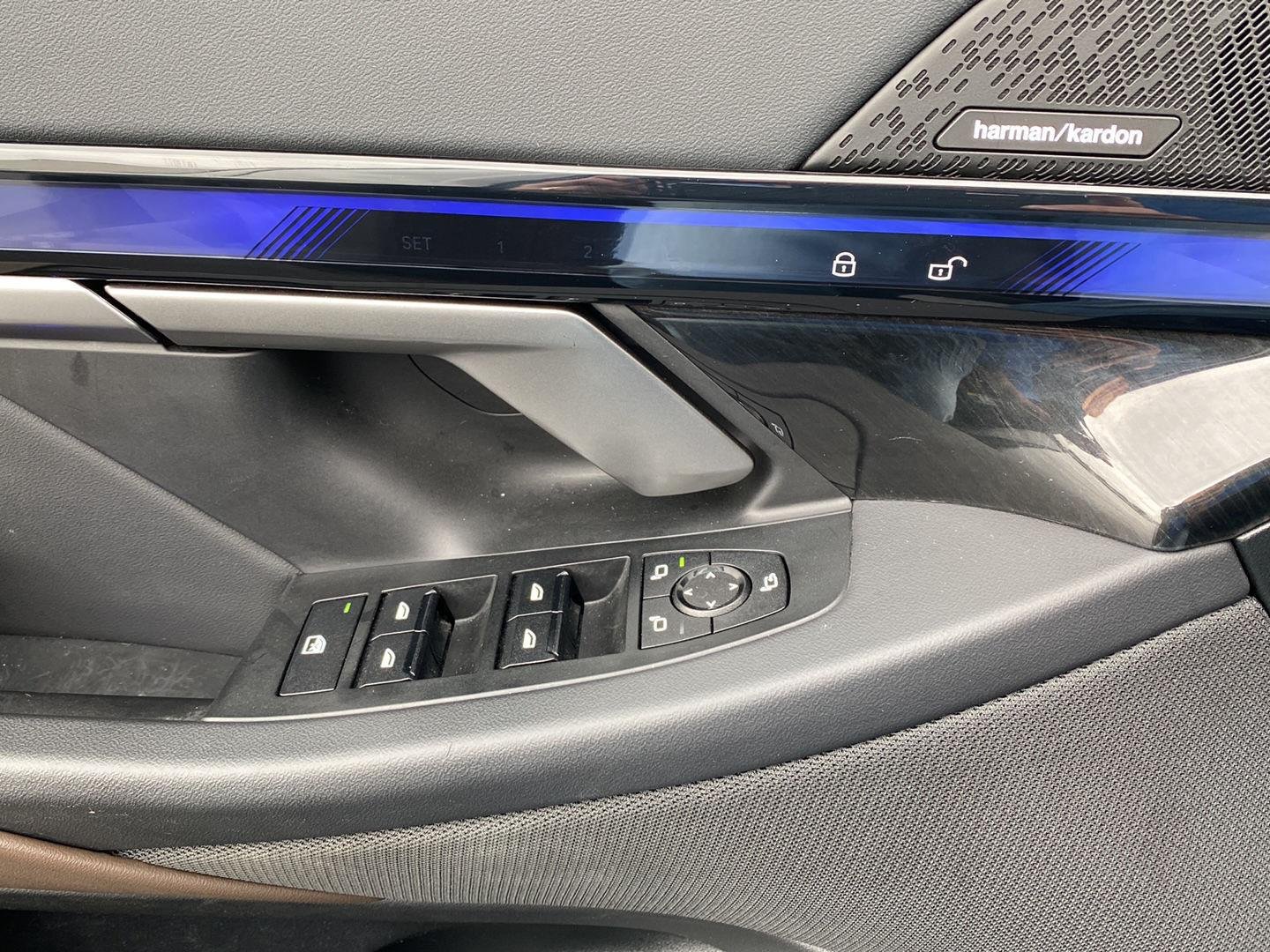Used 2025 Black Sapphire Metallic BMW 550e xDrive image 18