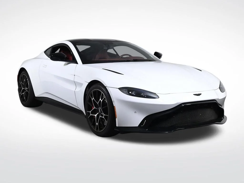Used 2022 Lunar White Aston Martin Coupe image 7