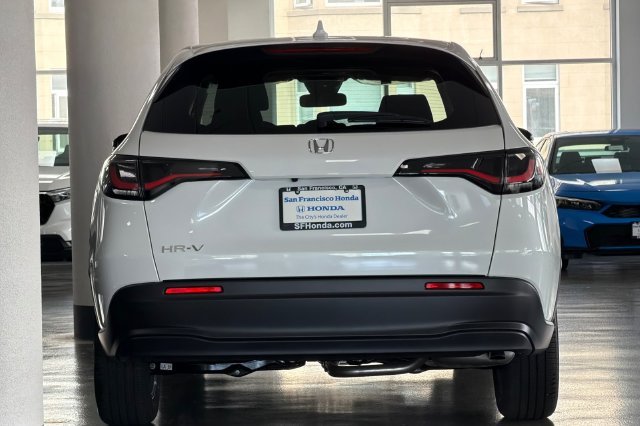 New 2027 Platinum White Pearl Honda LX image 5