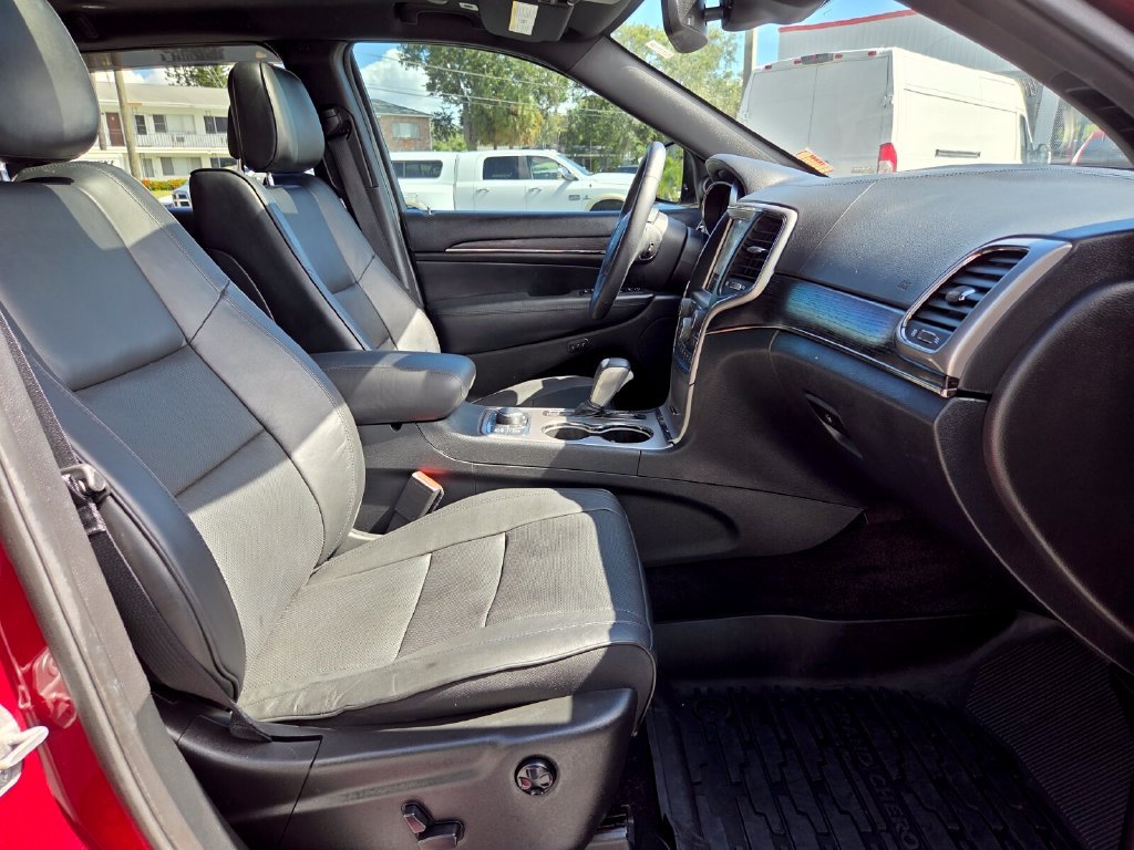 Used 2018 Red Jeep High Altitude image 20