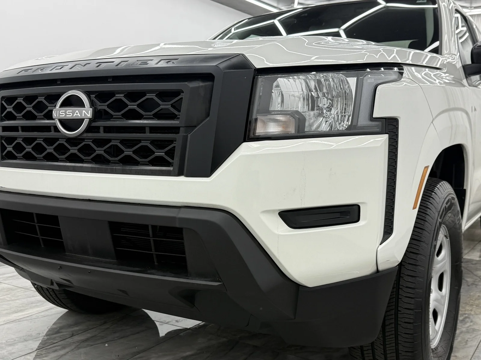 Used 2024 Glacier White Nissan S king cab 4x2 image 36