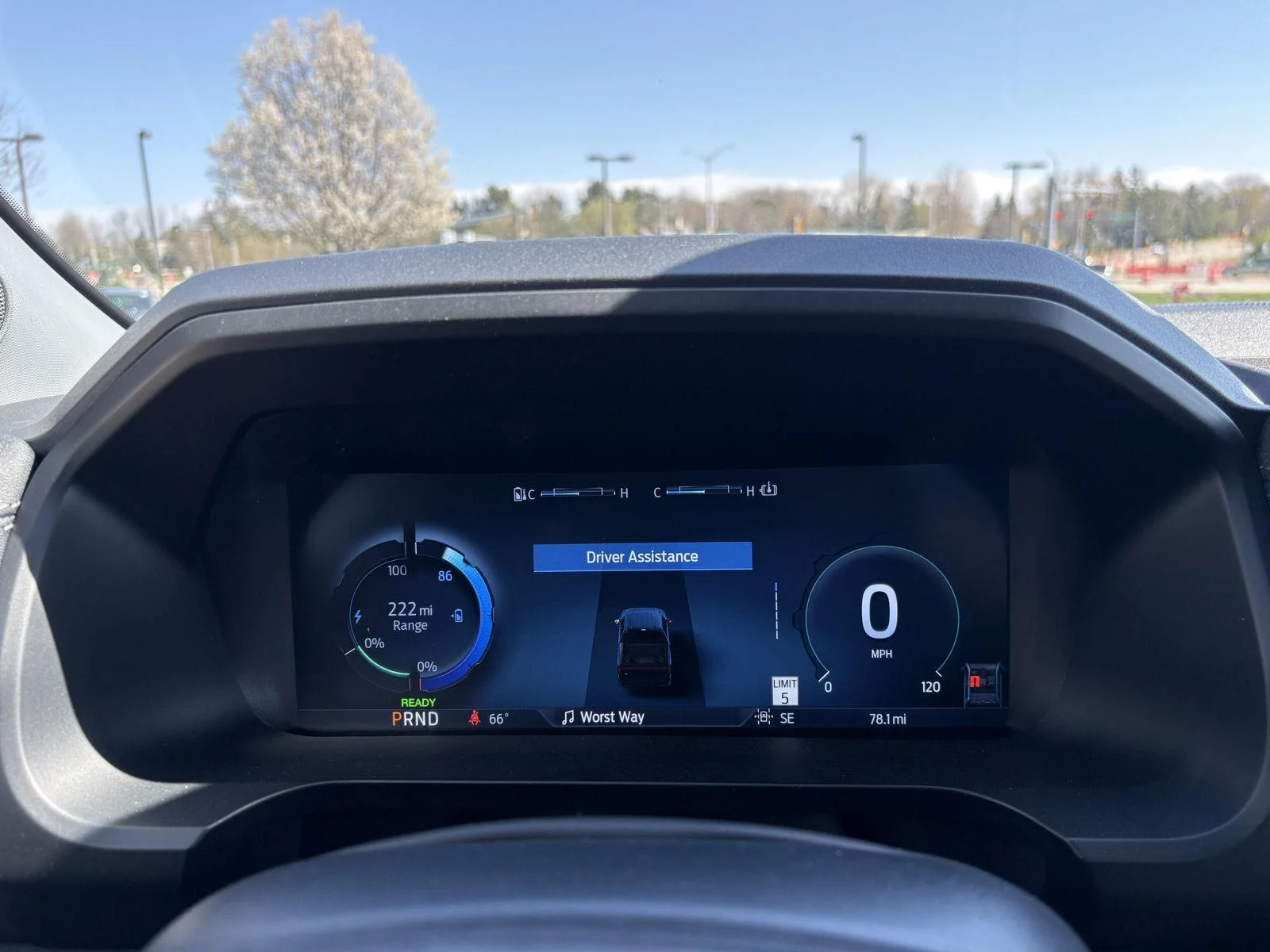 2025 Ford F-150 Lightning Flash - Photo 16
