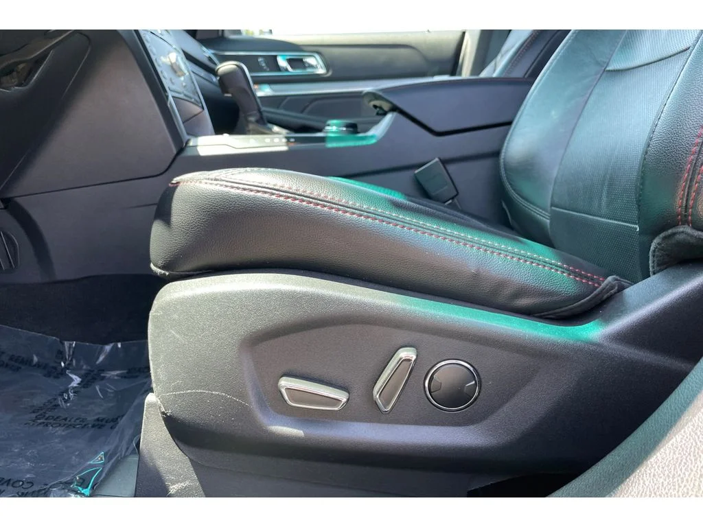 Used 2017 Magnetic Metallic Ford Sport image 12