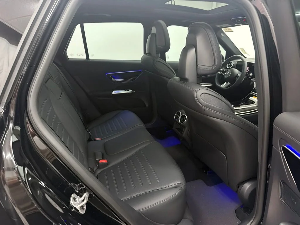 New 2026 Black Mercedes-Benz GLC 300 image 23