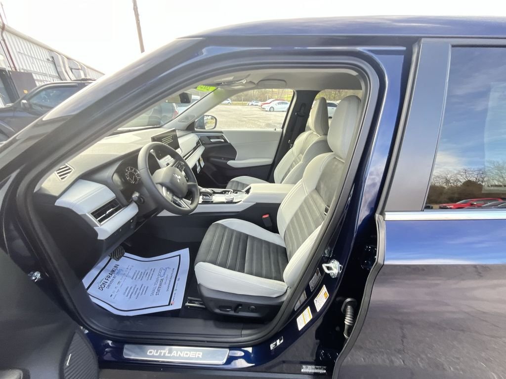 2026 Mitsubishi Outlander SE - Photo 11