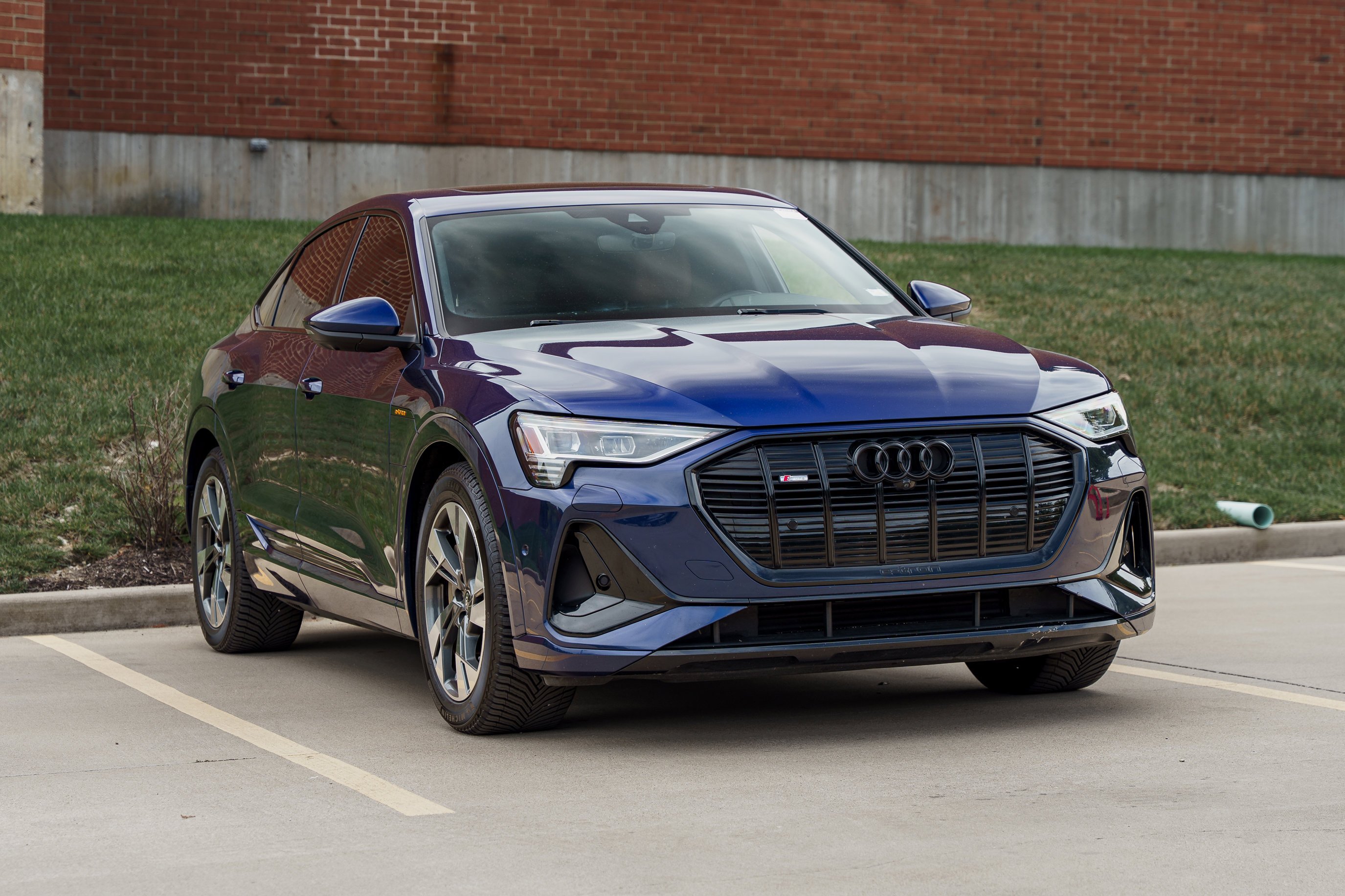 Used 2022 Audi e-tron Sportback Premium with VIN WA11AAGE6NB028657 for sale in Kirkwood, MO