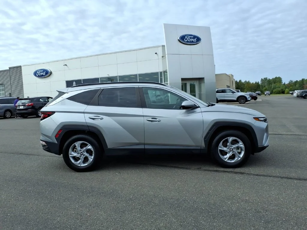 Used 2024 Shimmering Silver Hyundai SEL image 8