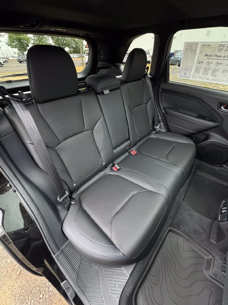 New 2026 CRYSTAL BLACK SILICA Subaru Limited Hybrid image 25