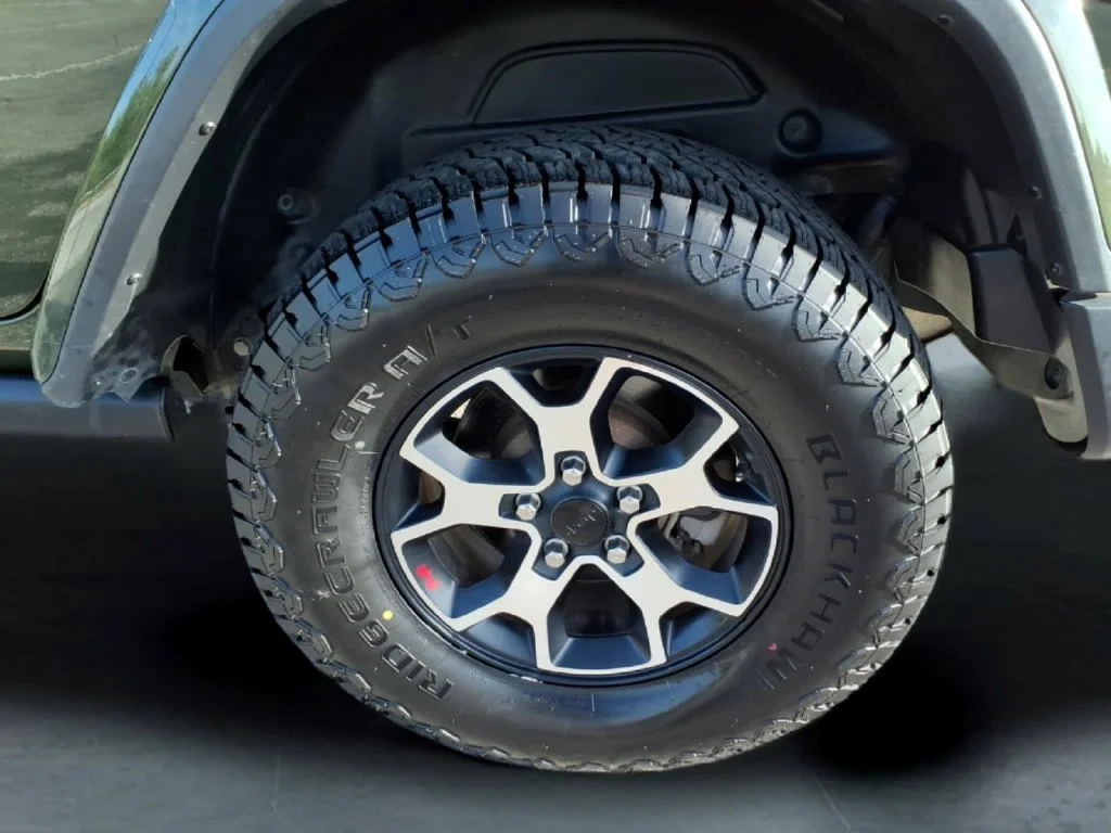 Used 2021 Green Jeep Unlimited Rubicon image 14
