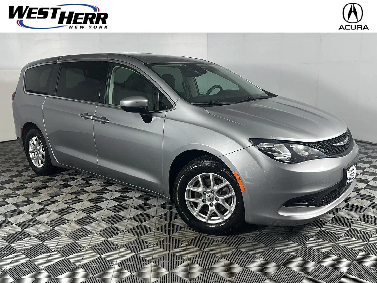 Used 2021 Billet Silver Metallic Clearcoat Chrysler LX image 1