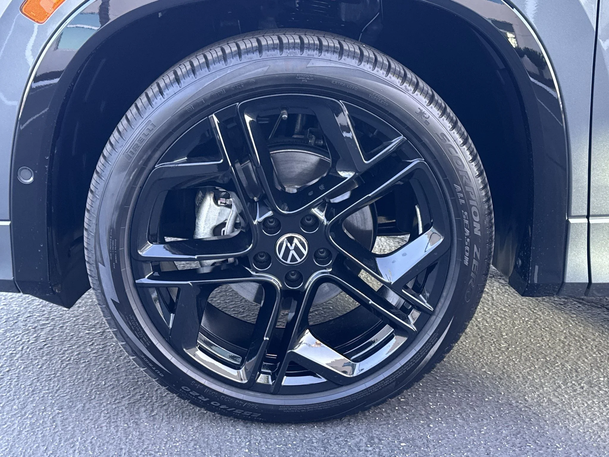 New 2026 Platinum Gray Metallic Volkswagen SE R-Line Black image 11