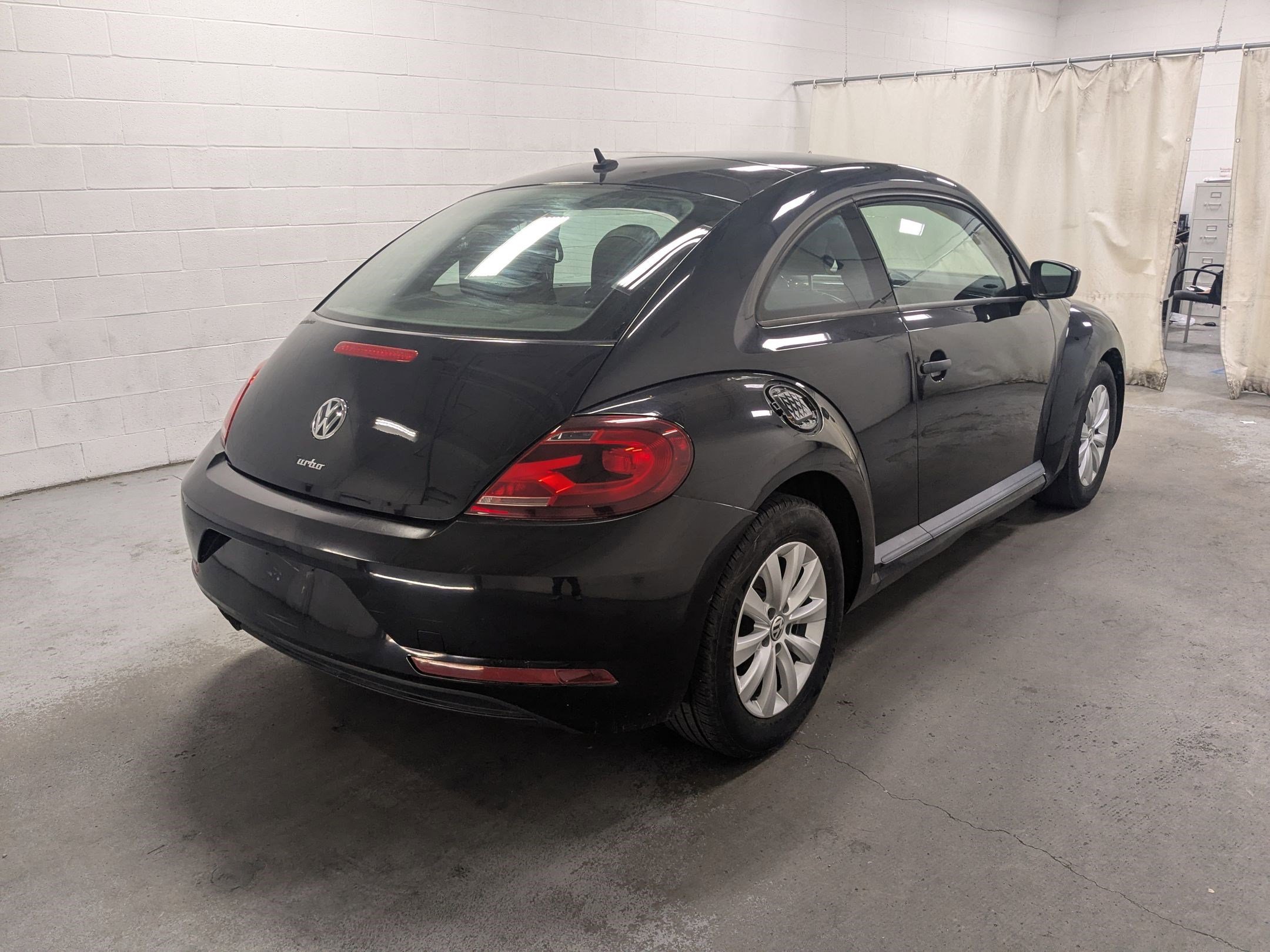 Used 2017 Black Volkswagen 1.8T Classic image 4