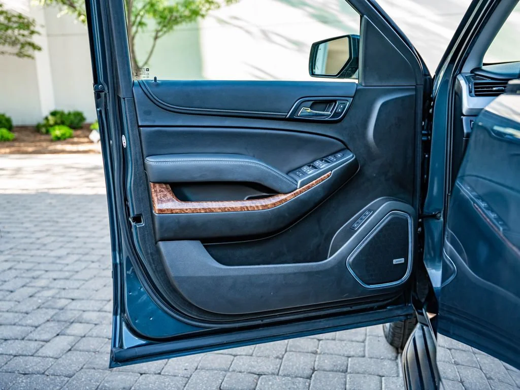 Used 2019 Shadow Gray Metallic Chevrolet Premier image 18
