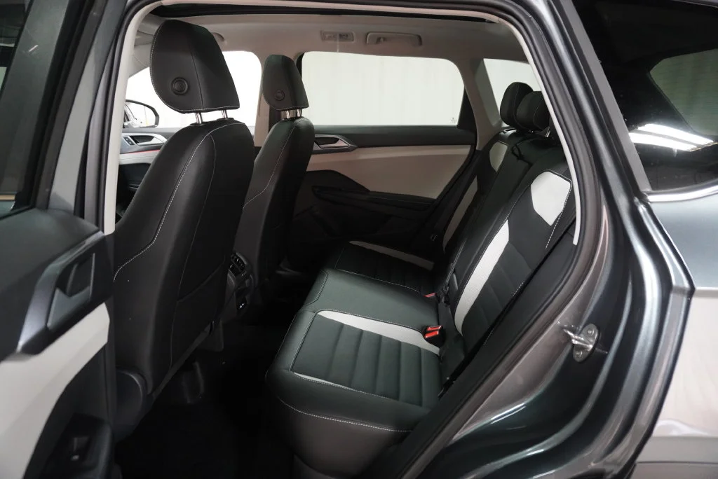 New 2027 Gray Volkswagen 1.5T SEL image 11
