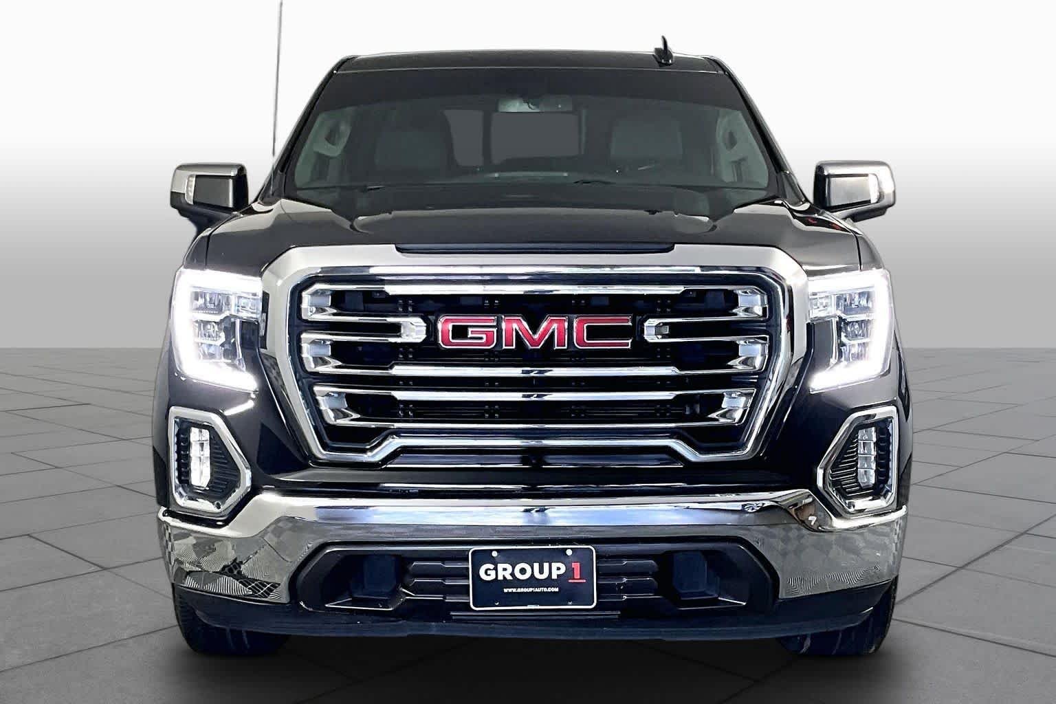 Used 2021 Ebony Twilight Metallic GMC SLT image 4