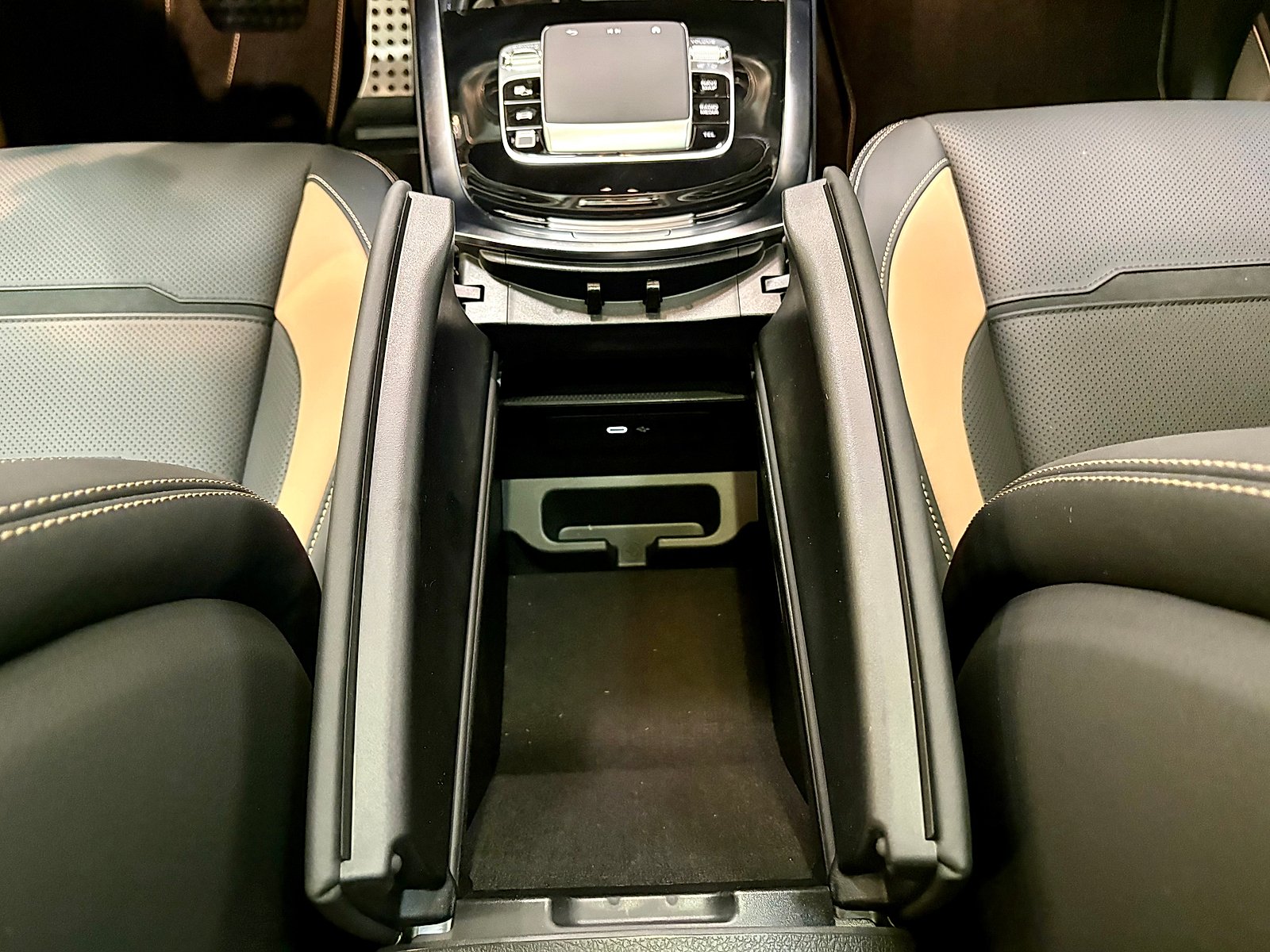 New 2027 Mojave Silver Mercedes-Benz AMG® G 63 image 36