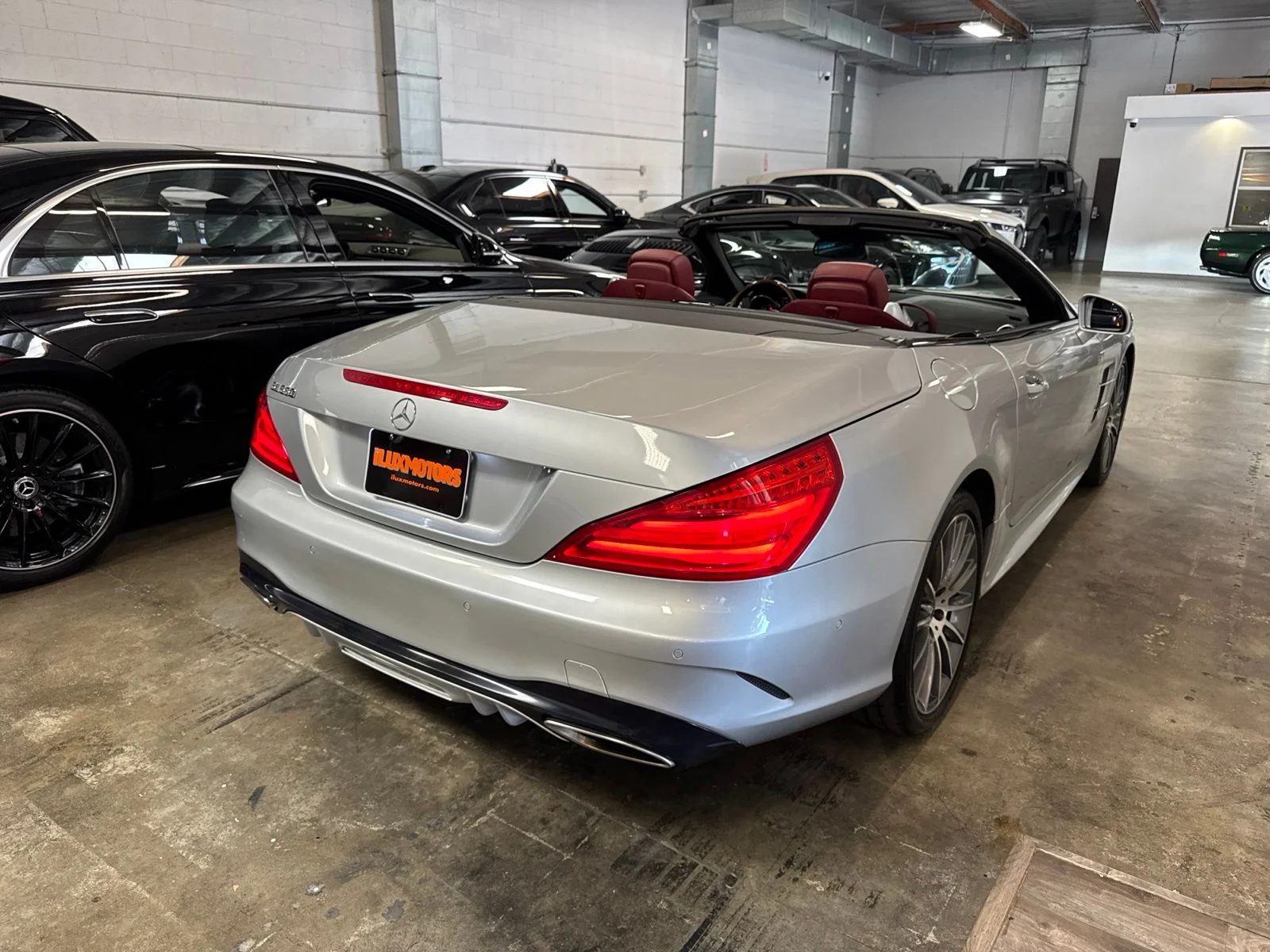 Used 2019 Silver Mercedes-Benz SL 550 image 8