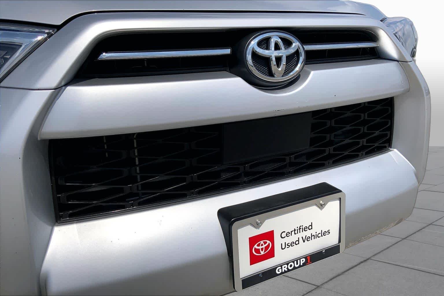 Used 2024 Classic Silver Metallic Toyota SR5 image 29