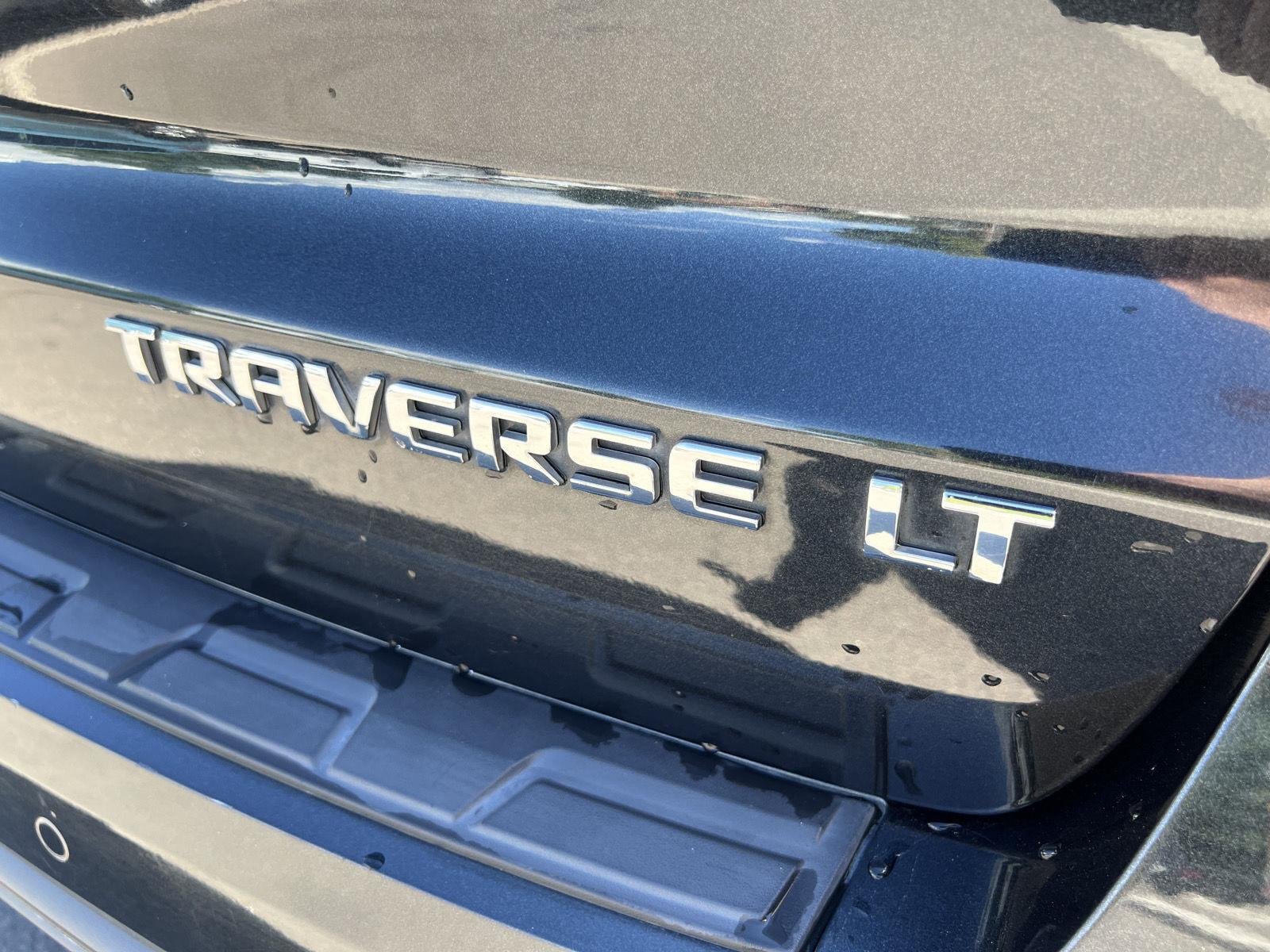 Used 2014 Black Granite Metallic Chevrolet LT image 10