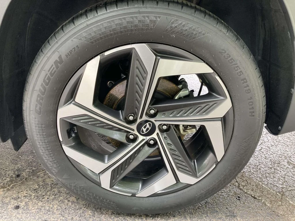Used 2024 Black Hyundai Limited image 7