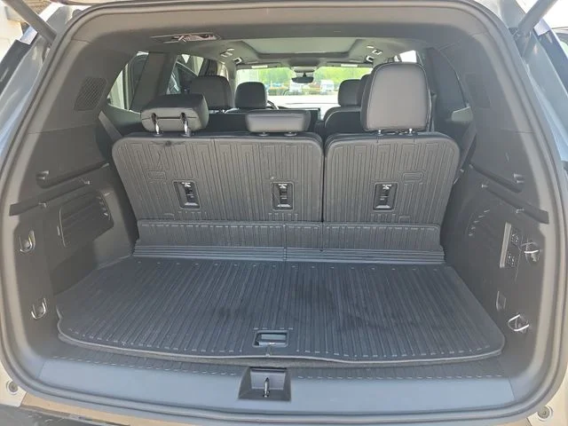 Used 2025 Silver GMC Denali image 14