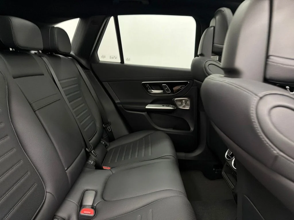 New 2026 White Mercedes-Benz GLC 300 image 26