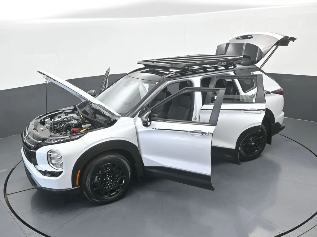 New 2026 White / Black Mitsubishi Trail Edition image 75