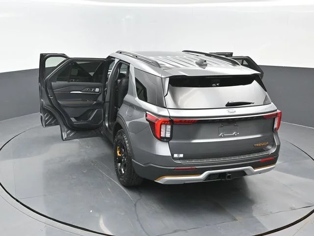 New 2026 Carbonized Gray Metallic Ford Tremor® image 26