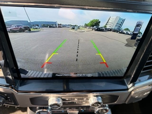 Used 2022 White Ford Lariat image 3