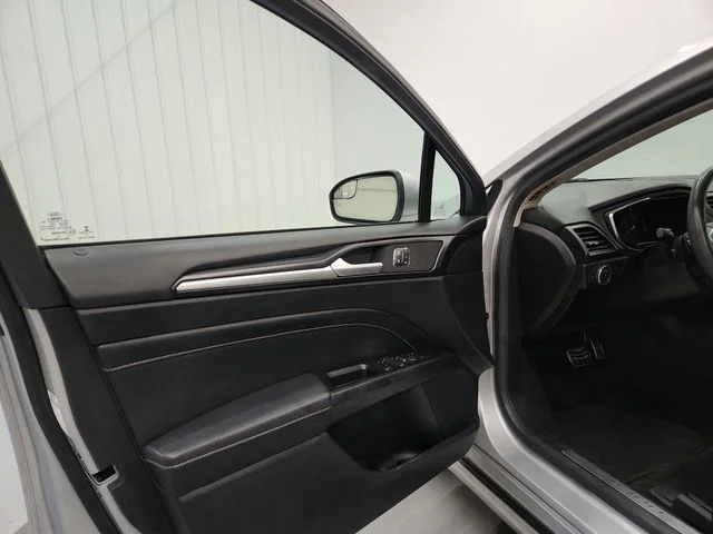 Used 2018 Silver Ford Titanium image 21