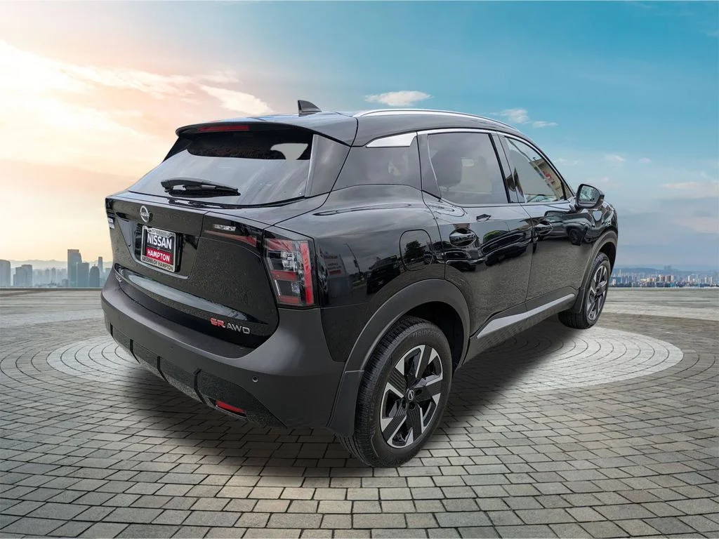 Used 2025 Super Black Nissan SR image 5
