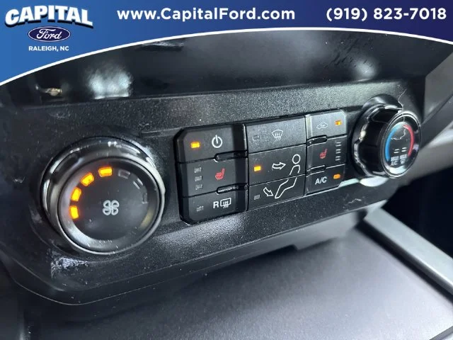Used 2020 Black Ford XLT image 29
