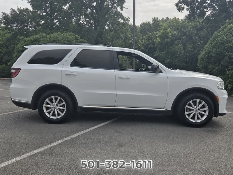 Used 2023 White DODGE SXT RWD image 6