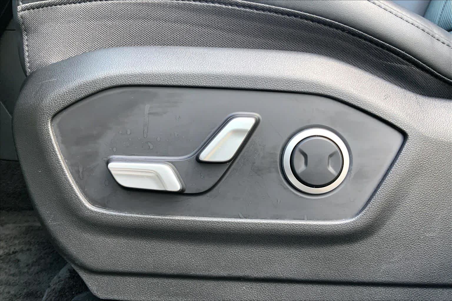 Used 2026 Shimmering Silver Hyundai SEL image 36
